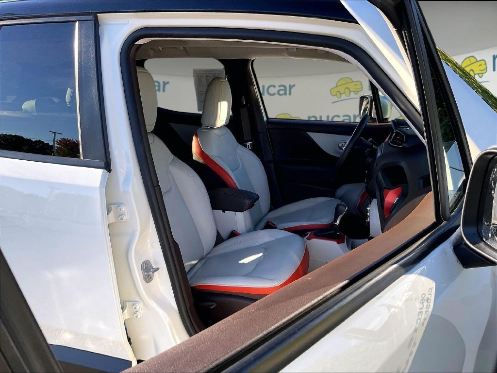 Used 2017 Jeep Renegade Limited AWD/4WD image 11