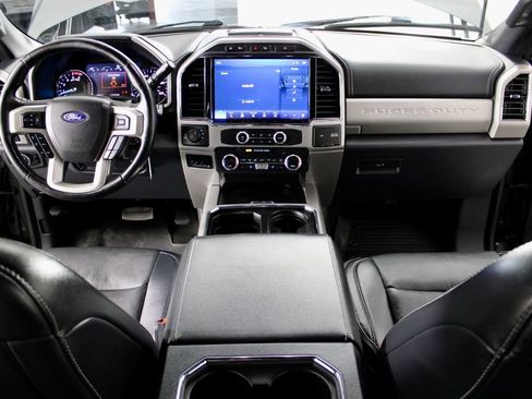 Used 2022 Ford F350 Lariat w/ Chrome Package image 35