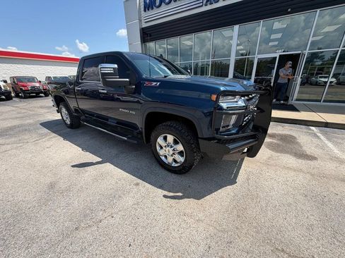 Used 2021 Chevrolet Silverado 2500 LTZ w/ LTZ Premium Package AWD/4WD image 2