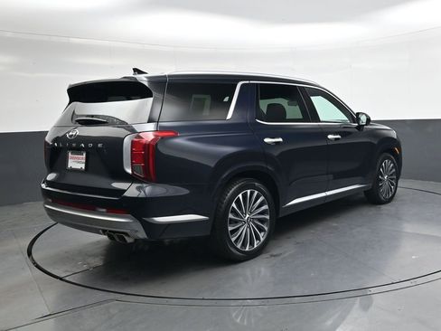 Used 2024 Hyundai Palisade Calligraphy image 4