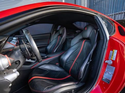 Used 2018 Ferrari 812 Superfast image 21