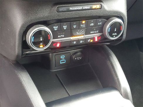 Used 2022 Ford Escape SEL image 17