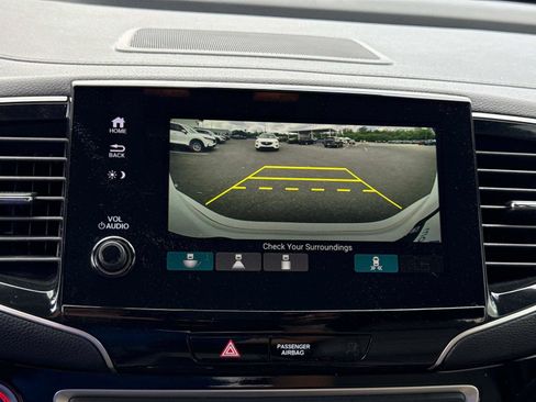 Certified 2021 Honda Pilot Touring image 26