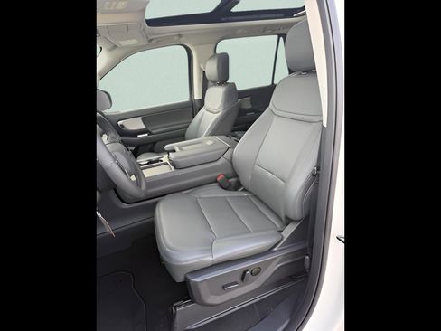 New 2026 Ford Expedition Max Active image 13