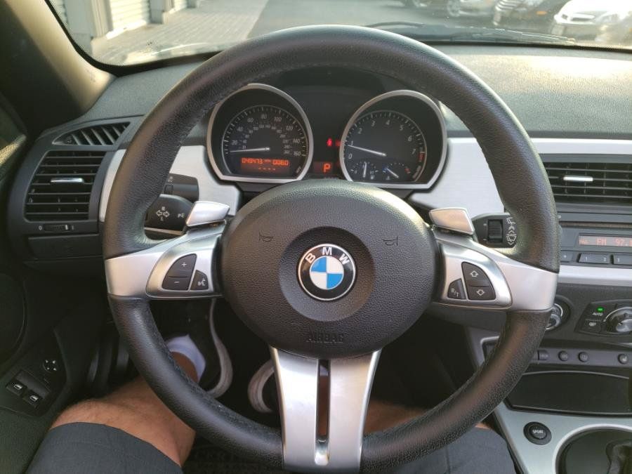 Used 2008 BMW Z4 3.0si RWD image 12