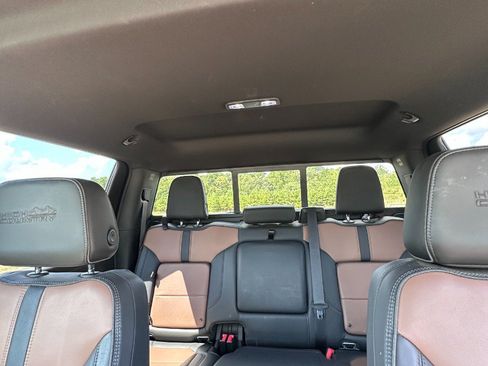 Used 2022 Chevrolet Silverado 3500 High Country AWD/4WD image 32
