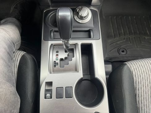 Used 2016 Toyota 4Runner SR5 AWD/4WD image 30