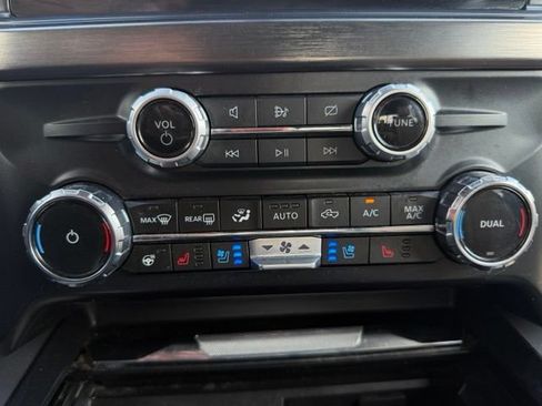 Used 2024 Ford F350 Lariat w/ Lariat Ultimate Package AWD/4WD image 33