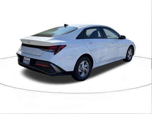 New 2026 Hyundai Elantra SE w/ Cargo Package image 3