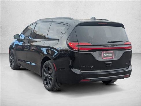 New 2026 Chrysler Pacifica Select w/ S Appearance Package AWD/4WD image 9