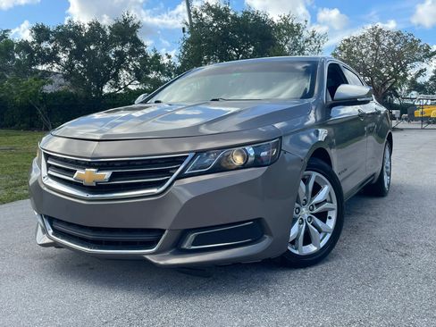 Used 2017 Chevrolet Impala LT FWD image 2