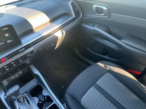 New 2026 Kia Sorento LX image 15