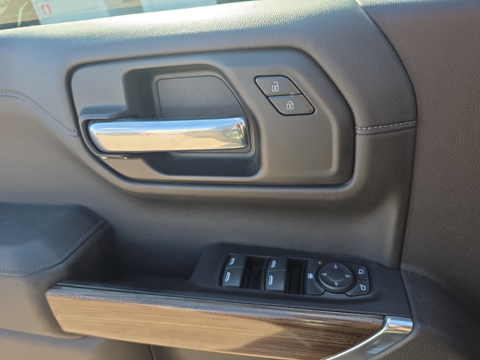 Used 2020 Chevrolet Silverado 1500 LT w/ Texas Edition AWD/4WD image 24