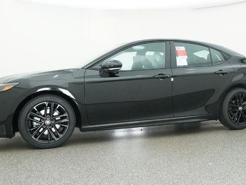 New 2026 Toyota Camry SE FWD image 21