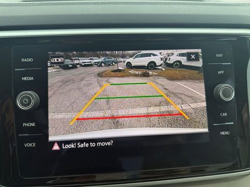 Used 2023 Volkswagen Atlas SEL R-Line image 19