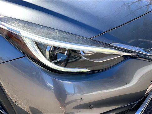 Used 2019 INFINITI QX30 ESSENTIAL w/ Proassist Package image 26