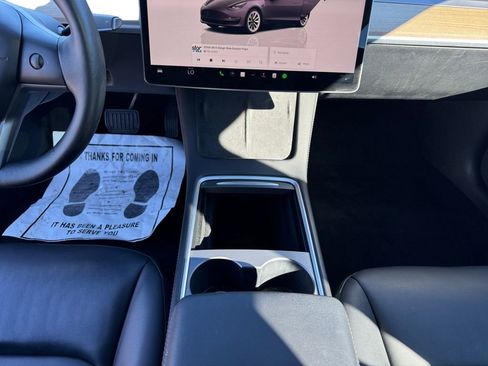 Used 2022 Tesla Model 3 image 17