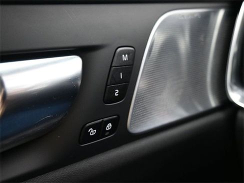 Used 2024 Volvo S60 B5 Ultimate image 29