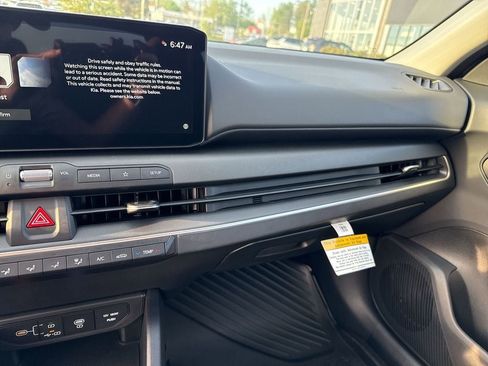 New 2026 Kia K4 LX image 10