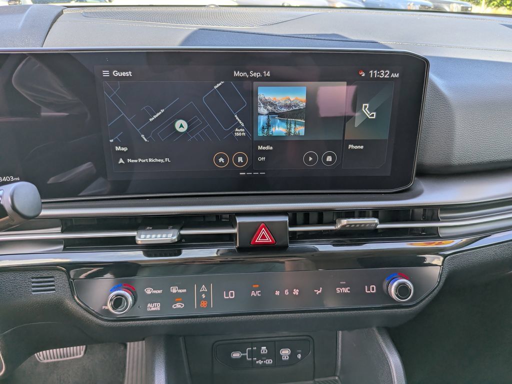 Certified 2026 Kia Sportage SX FWD image 24