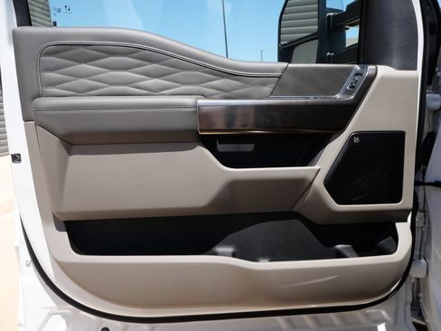 New 2026 Ford F450 Platinum w/ Platinum Plus Package AWD/4WD image 17