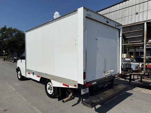 Used 2019 GMC Savana 3500 w/ Power Convenience Package RWD image 3