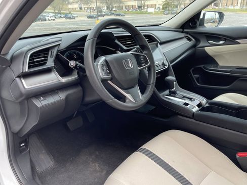 Used 2017 Honda Civic EX image 9