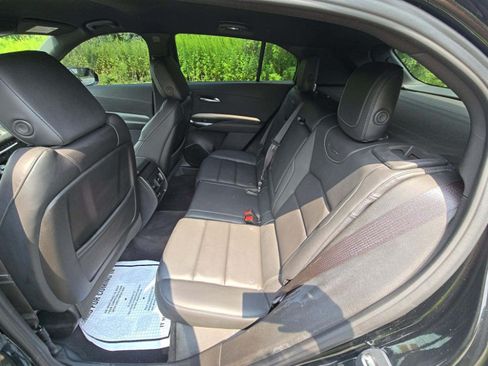 Used 2023 Cadillac XT4 Premium Luxury FWD image 11