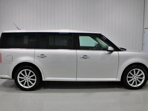 Used 2019 Ford Flex Limited AWD/4WD image 42