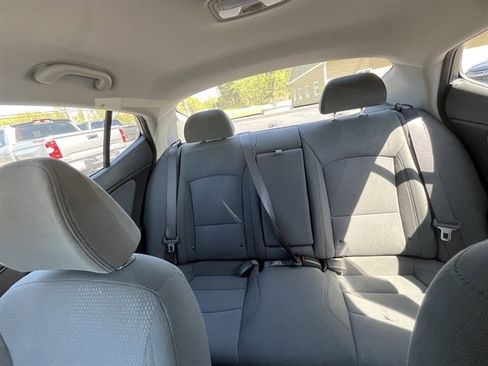 Used 2015 Kia Optima LX FWD image 28