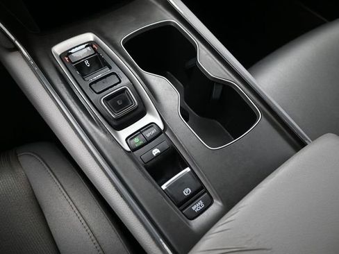 Used 2018 Honda Accord Hybrid image 7
