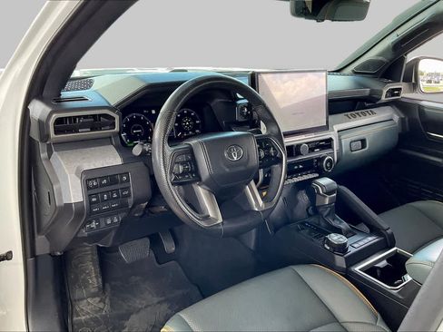 Used 2024 Toyota Tacoma 4x4 Double Cab Hybrid image 17