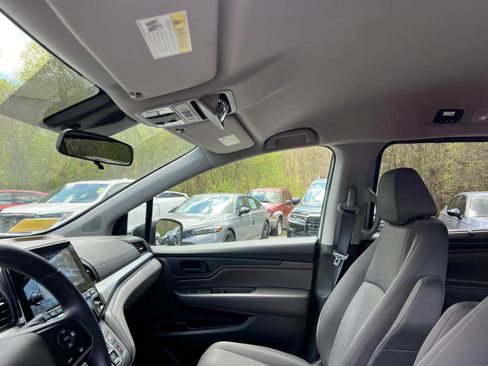Used 2018 Honda Odyssey EX image 13