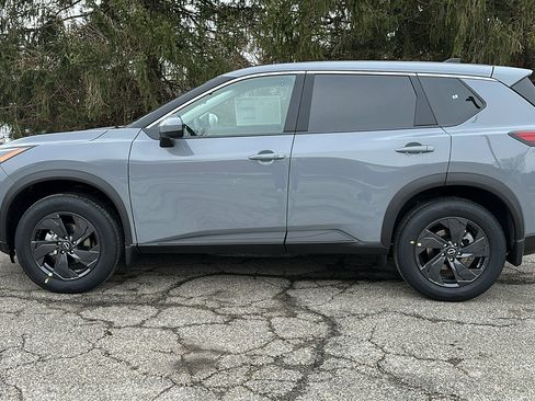New 2026 Nissan Rogue SV w/ Cold Weather Package AWD/4WD image 17