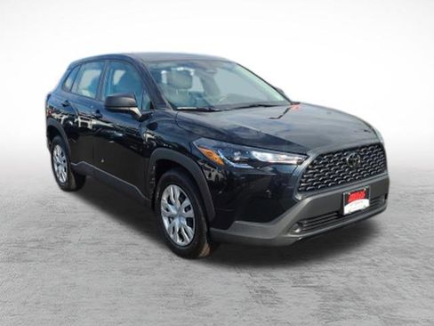 Used 2023 Toyota Corolla Cross L AWD/4WD image 3