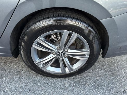 Used 2024 Volkswagen Jetta SE image 34