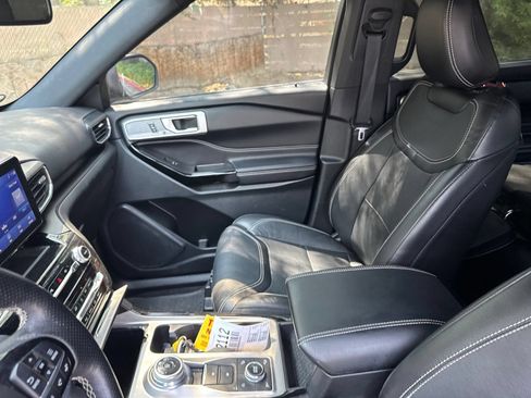 Used 2022 Ford Explorer ST w/ Equipment Group 401A AWD/4WD image 18