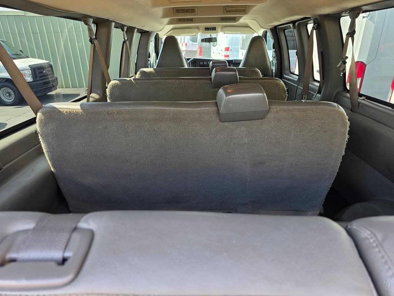 Used 2019 Chevrolet Express 3500 LS RWD image 18