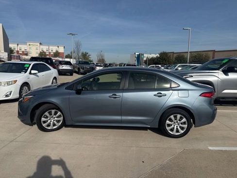 Used 2024 Toyota Corolla LE image 6