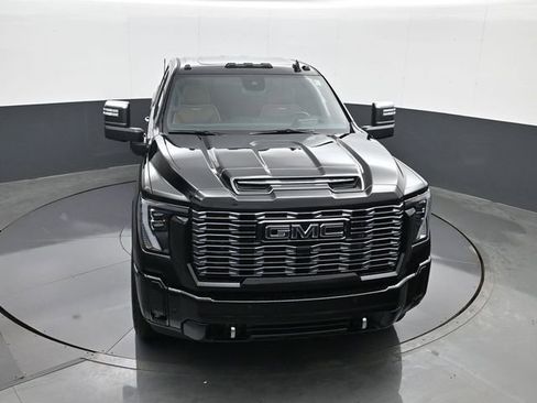 Used 2025 GMC Sierra 2500 Denali Ultimate image 14