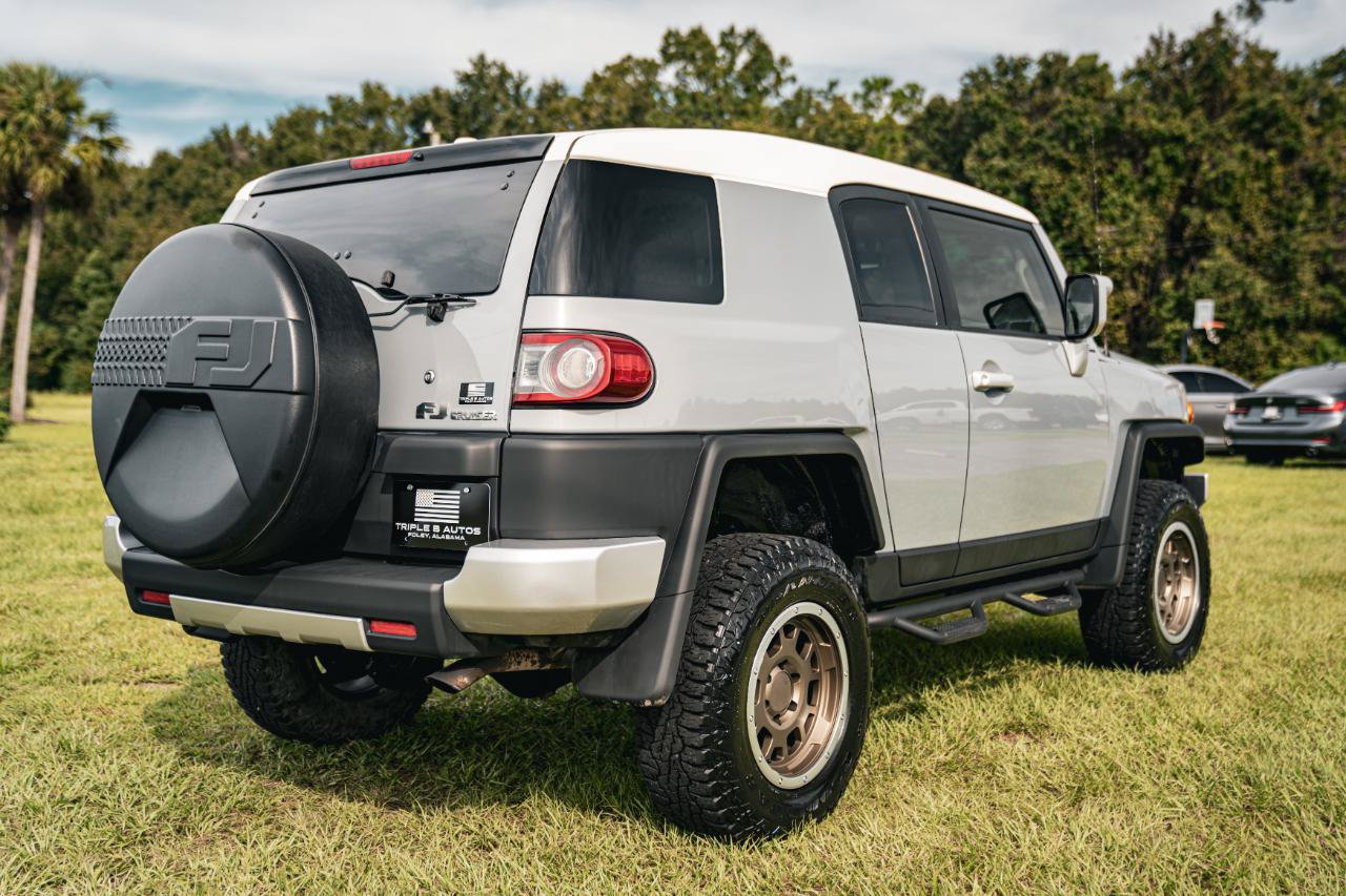 Used 2014 Toyota FJ Cruiser 4WD w/ Convenience Package image 6