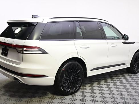 New 2026 Lincoln Aviator Reserve image 7