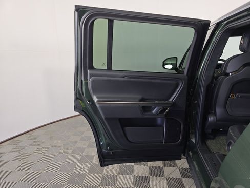 Used 2024 Rivian R1S Adventure AWD/4WD image 18