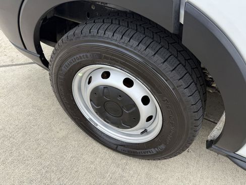 Certified 2019 Ford Transit 350 XL image 4