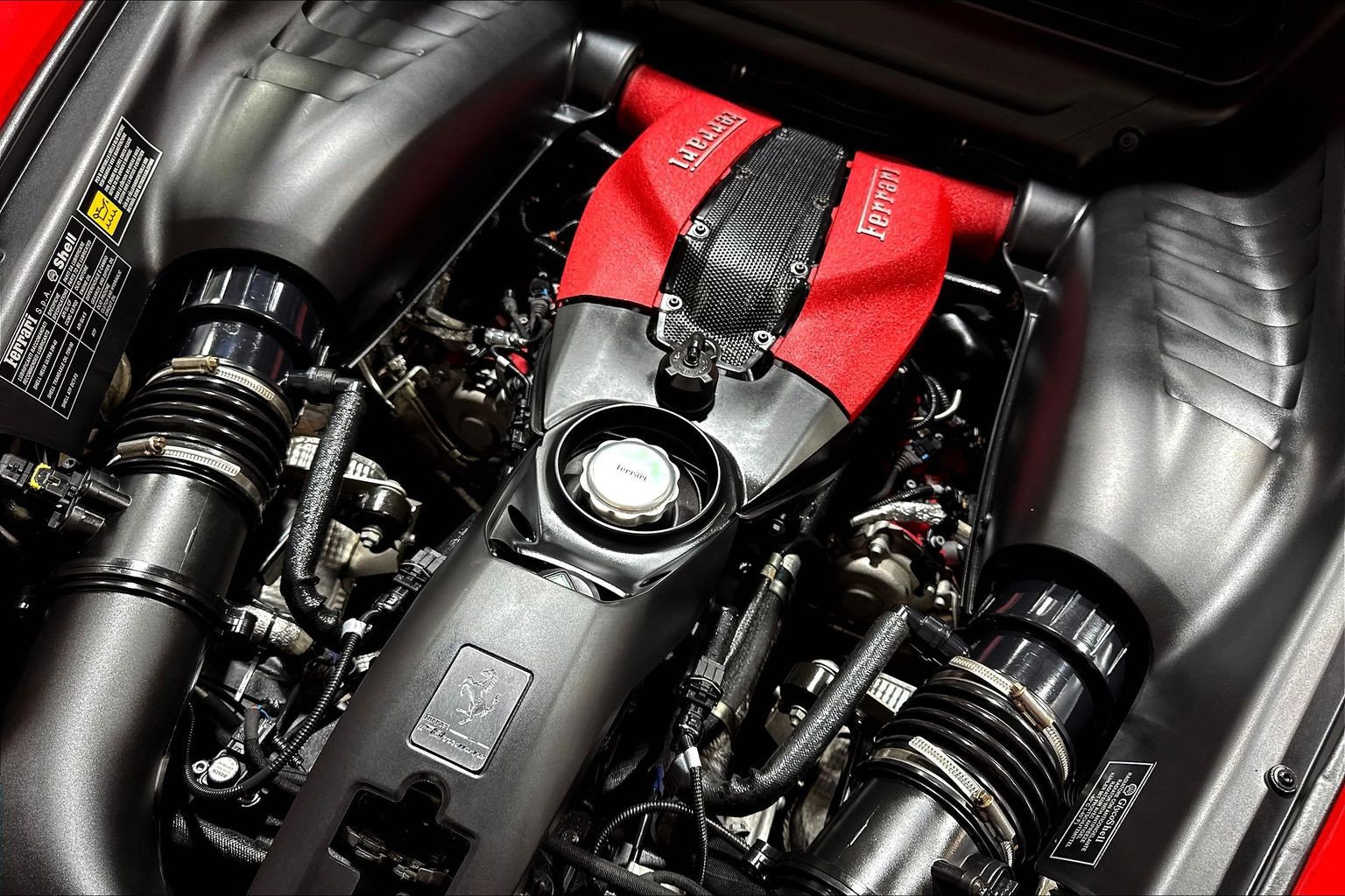 Used 2020 Ferrari F8 Tributo RWD image 25