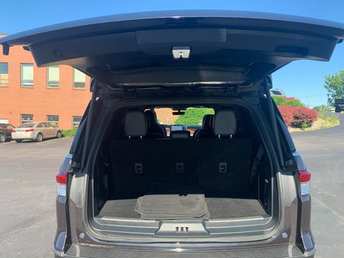 Used 2024 Lincoln Navigator Reserve AWD/4WD image 18