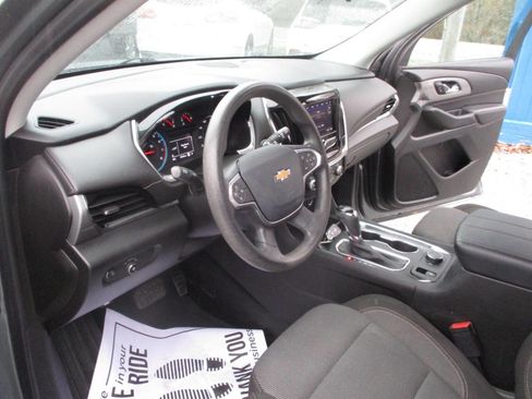 Used 2020 Chevrolet Traverse LS image 19