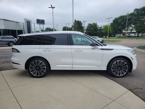 Used 2023 Lincoln Aviator Black Label w/ Dynamic Handling Package AWD/4WD image 2