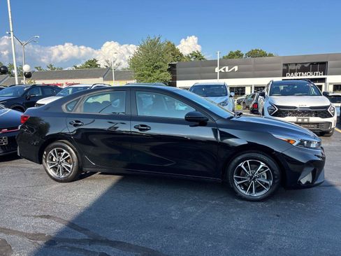 Used 2024 Kia Forte LXS FWD image 4