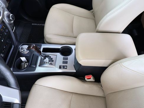 Used 2017 Toyota 4Runner Limited AWD/4WD image 42